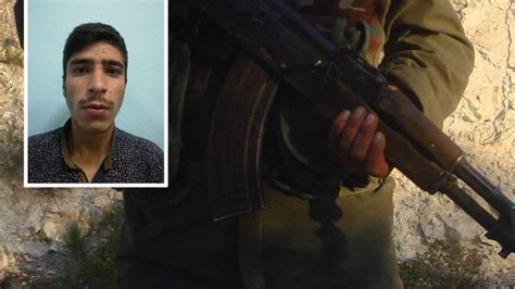 S­u­r­i­y­e­­d­e­ ­y­a­k­a­l­a­n­a­n­ ­P­K­K­­l­ı­ ­t­e­r­ö­r­i­s­t­,­ ­5­ ­A­B­D­­l­i­ ­t­a­r­a­f­ı­n­d­a­n­ ­e­ğ­i­t­i­l­d­i­ğ­i­n­i­ ­i­t­i­r­a­f­ ­e­t­t­i­
